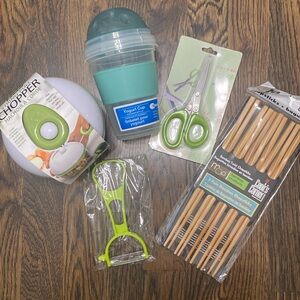 NWT Kitchen Accessories Bundle